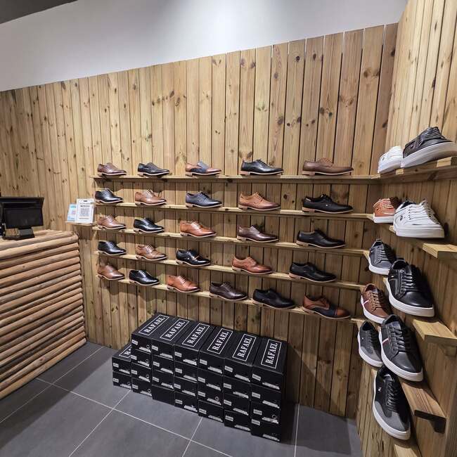 Raphael Avenue Shoe Shop